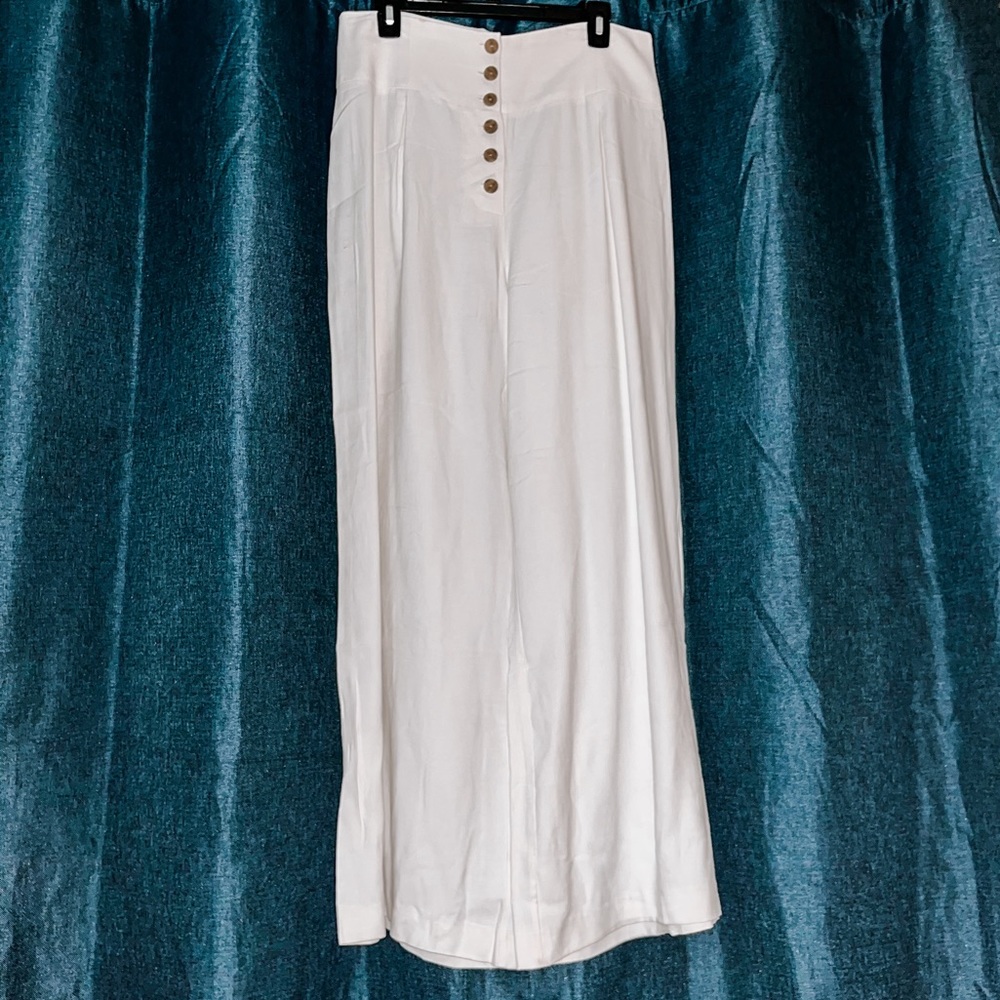 Gianni Bini High Waisted Wide Legged Pant
